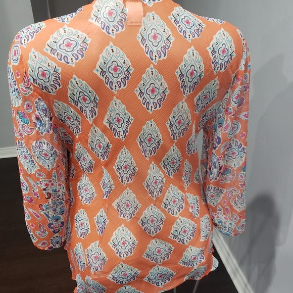 100% Silk sheer lightweight blouse - Picture 2 of 6